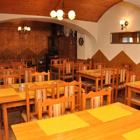 Bed and Breakfast Gloriett Panzio Fertoboz Екстер'єр фото