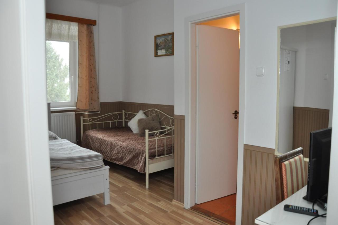 Bed and Breakfast Gloriett Panzio Fertoboz Екстер'єр фото