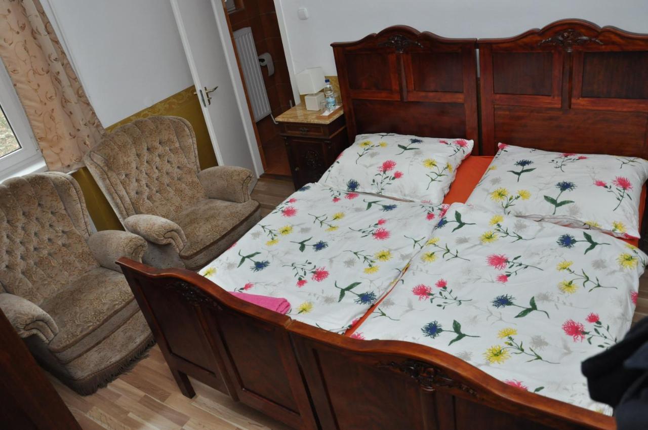 Bed and Breakfast Gloriett Panzio Fertoboz Екстер'єр фото