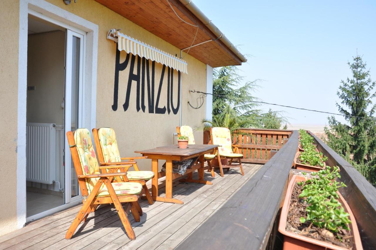Bed and Breakfast Gloriett Panzio Fertoboz Екстер'єр фото