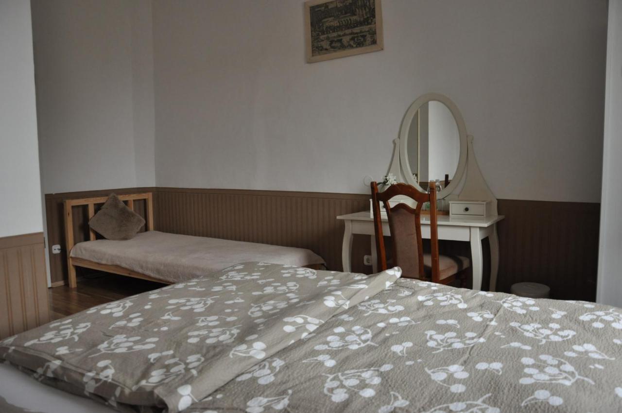 Bed and Breakfast Gloriett Panzio Fertoboz Екстер'єр фото
