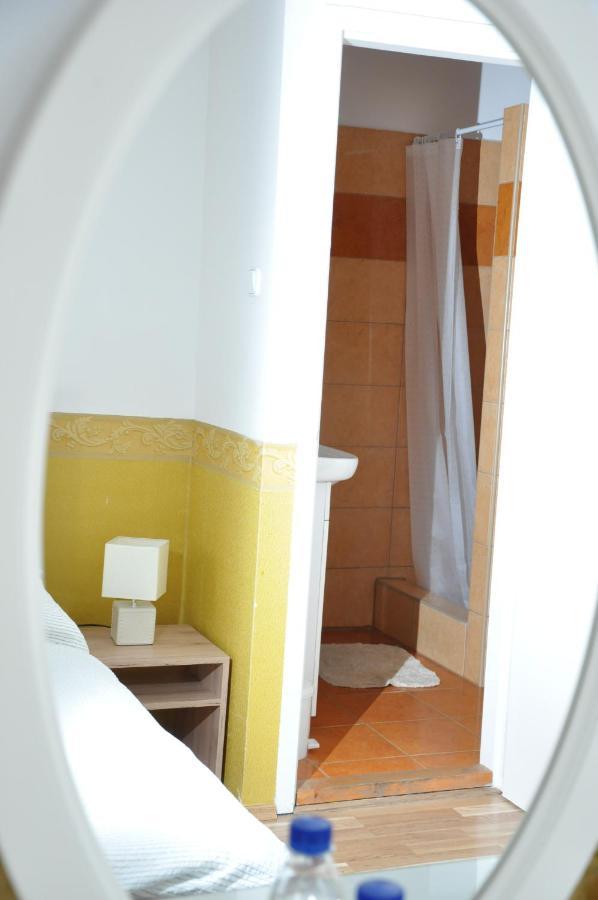 Bed and Breakfast Gloriett Panzio Fertoboz Екстер'єр фото