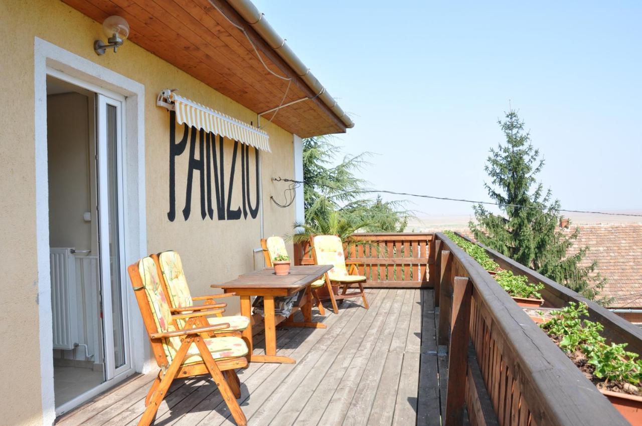 Bed and Breakfast Gloriett Panzio Fertoboz Екстер'єр фото