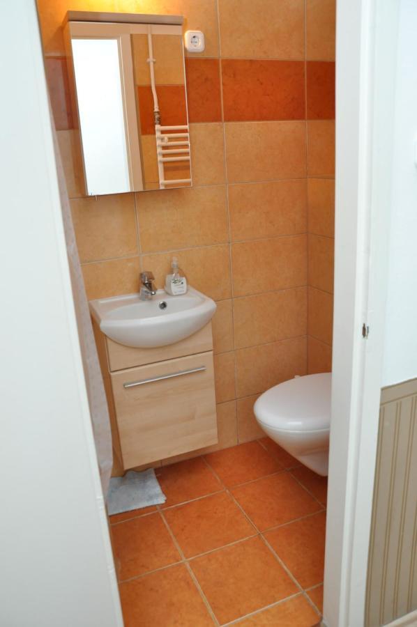 Bed and Breakfast Gloriett Panzio Fertoboz Екстер'єр фото