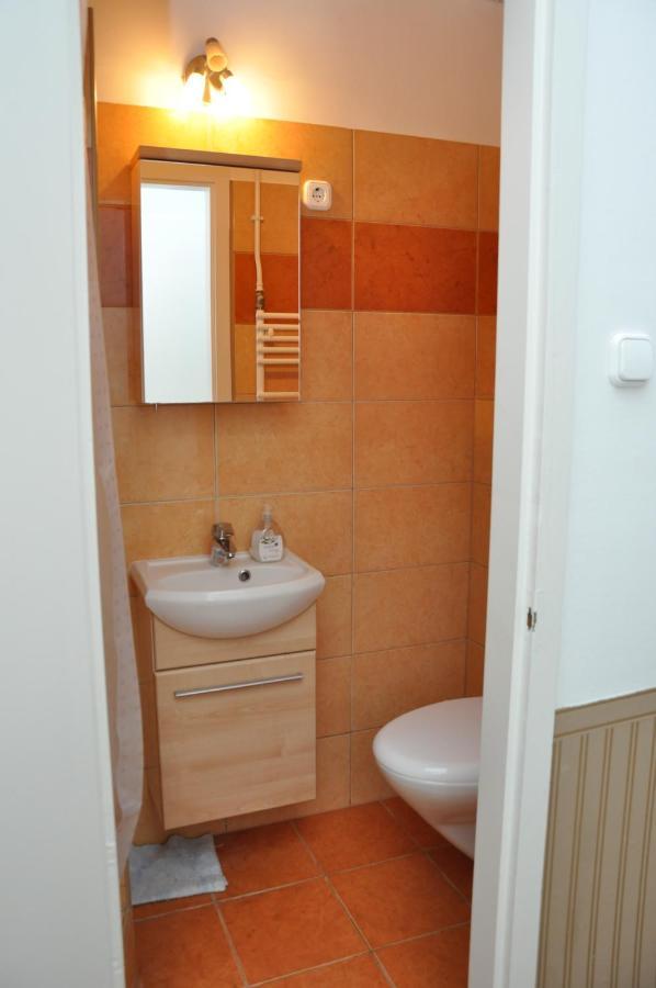Bed and Breakfast Gloriett Panzio Fertoboz Екстер'єр фото