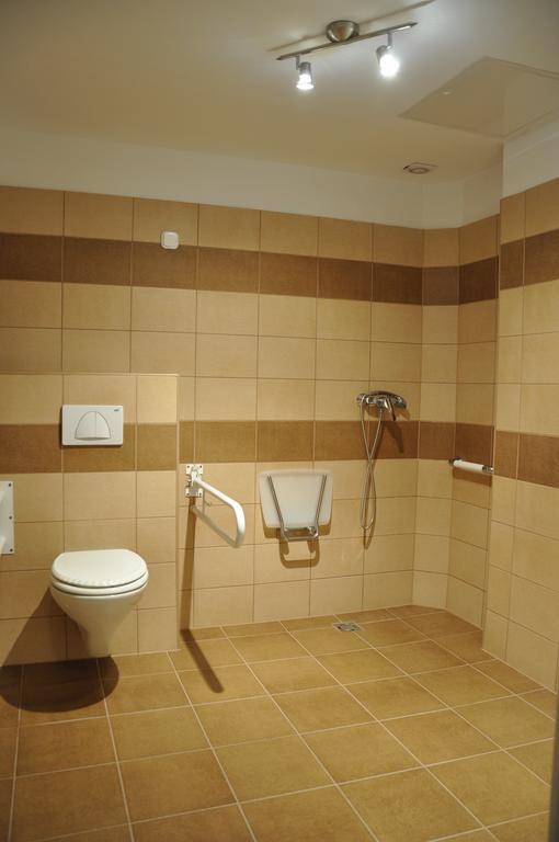 Bed and Breakfast Gloriett Panzio Fertoboz Екстер'єр фото