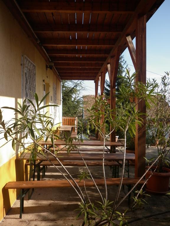 Bed and Breakfast Gloriett Panzio Fertoboz Екстер'єр фото