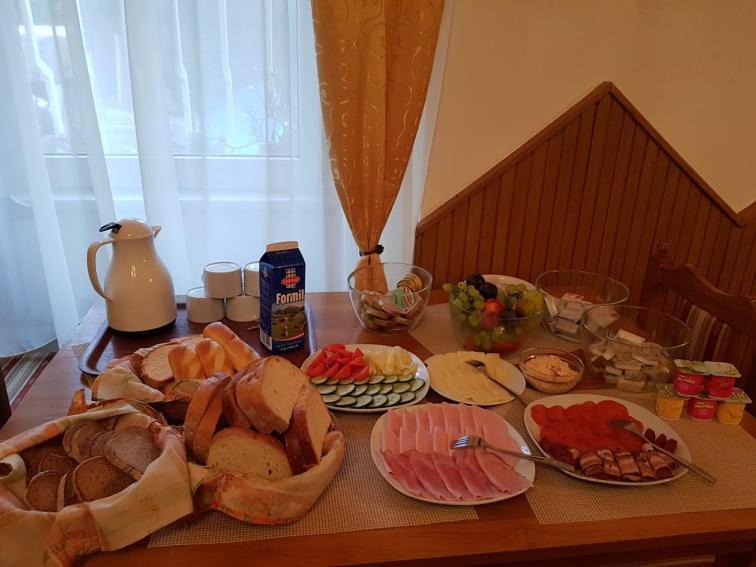 Bed and Breakfast Gloriett Panzio Fertoboz Екстер'єр фото